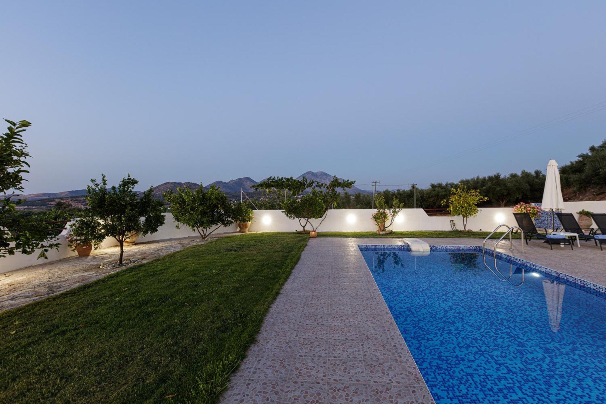 Marina Villa, A Nature Inspiring Retreat Perama  Экстерьер фото
