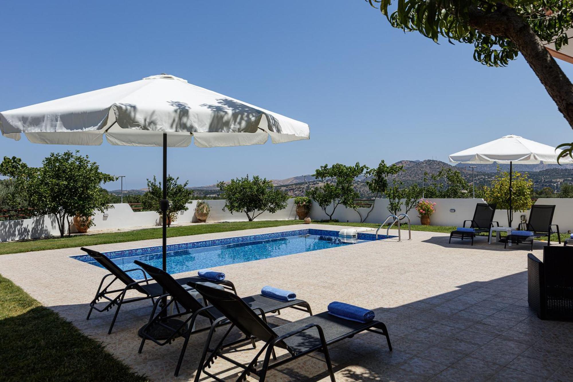 Marina Villa, A Nature Inspiring Retreat Perama  Экстерьер фото