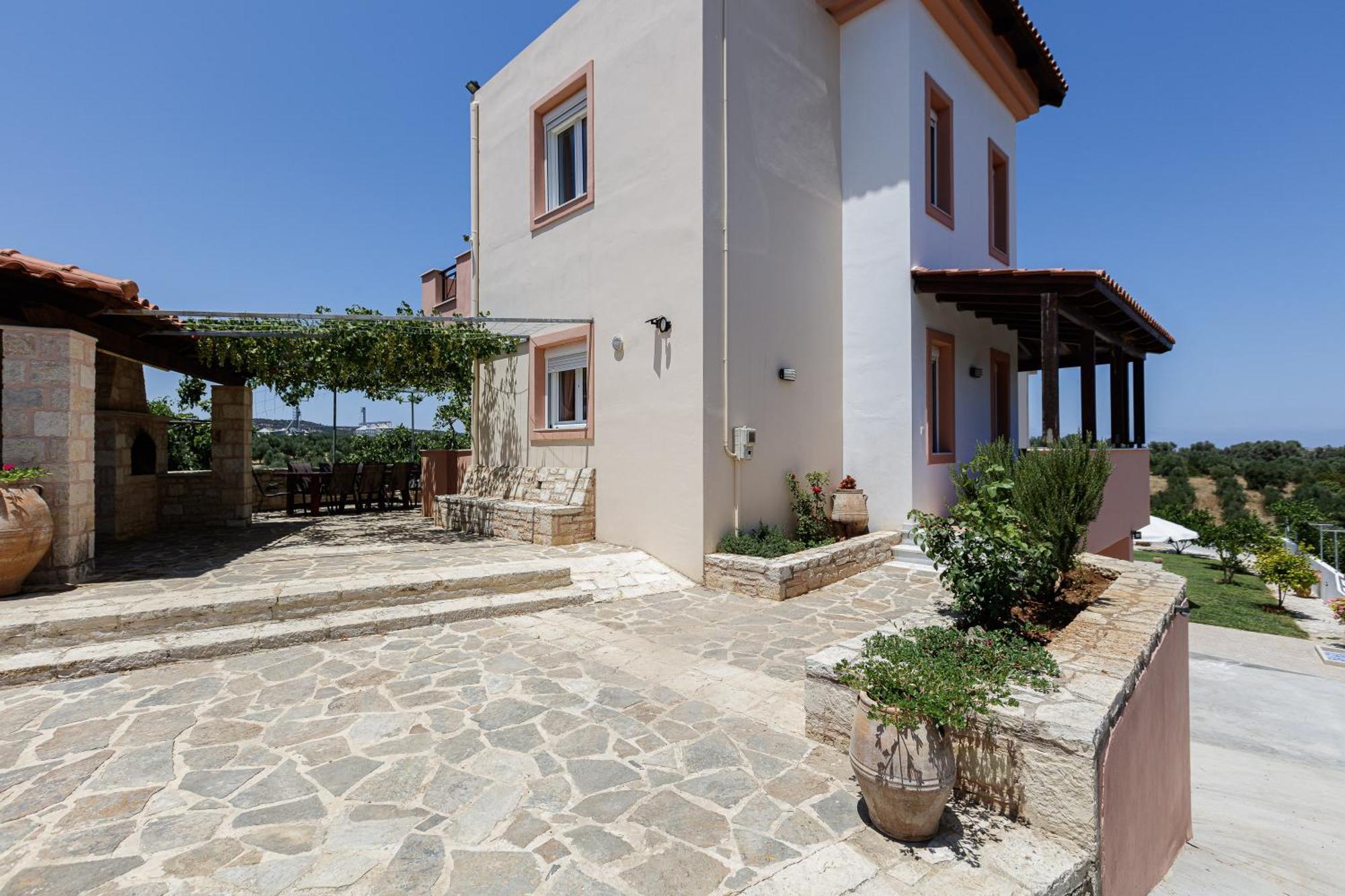Marina Villa, A Nature Inspiring Retreat Perama  Экстерьер фото