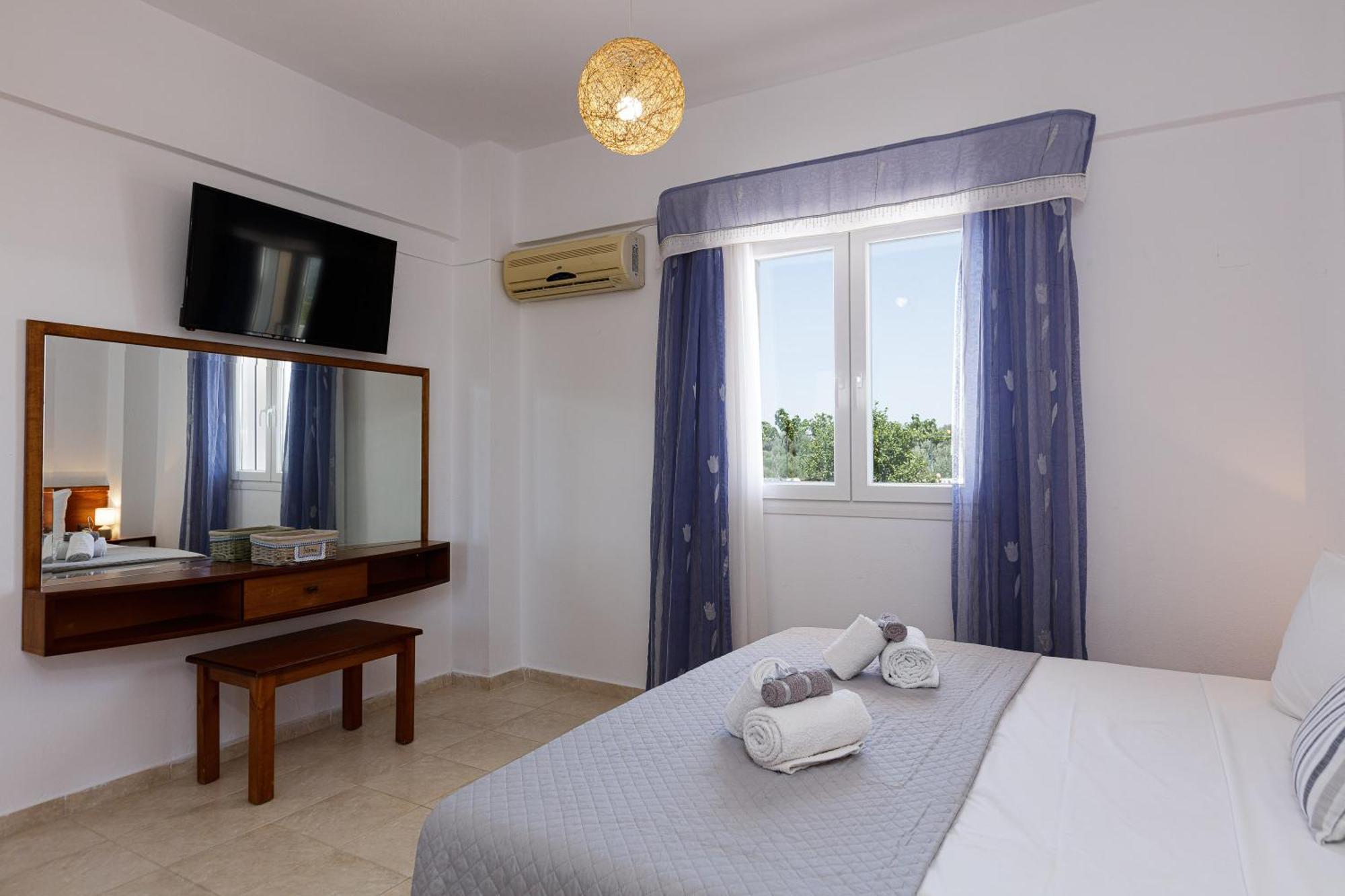 Marina Villa, A Nature Inspiring Retreat Perama  Экстерьер фото